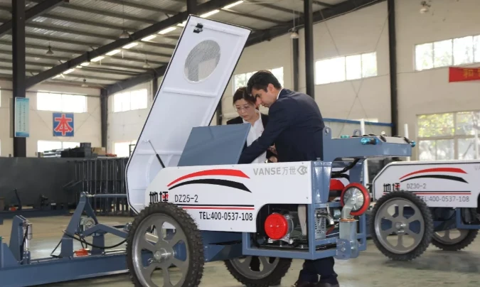 Varmt välkomna till iranska kunder att besöka Shandong Vanse Machinery Inspec...